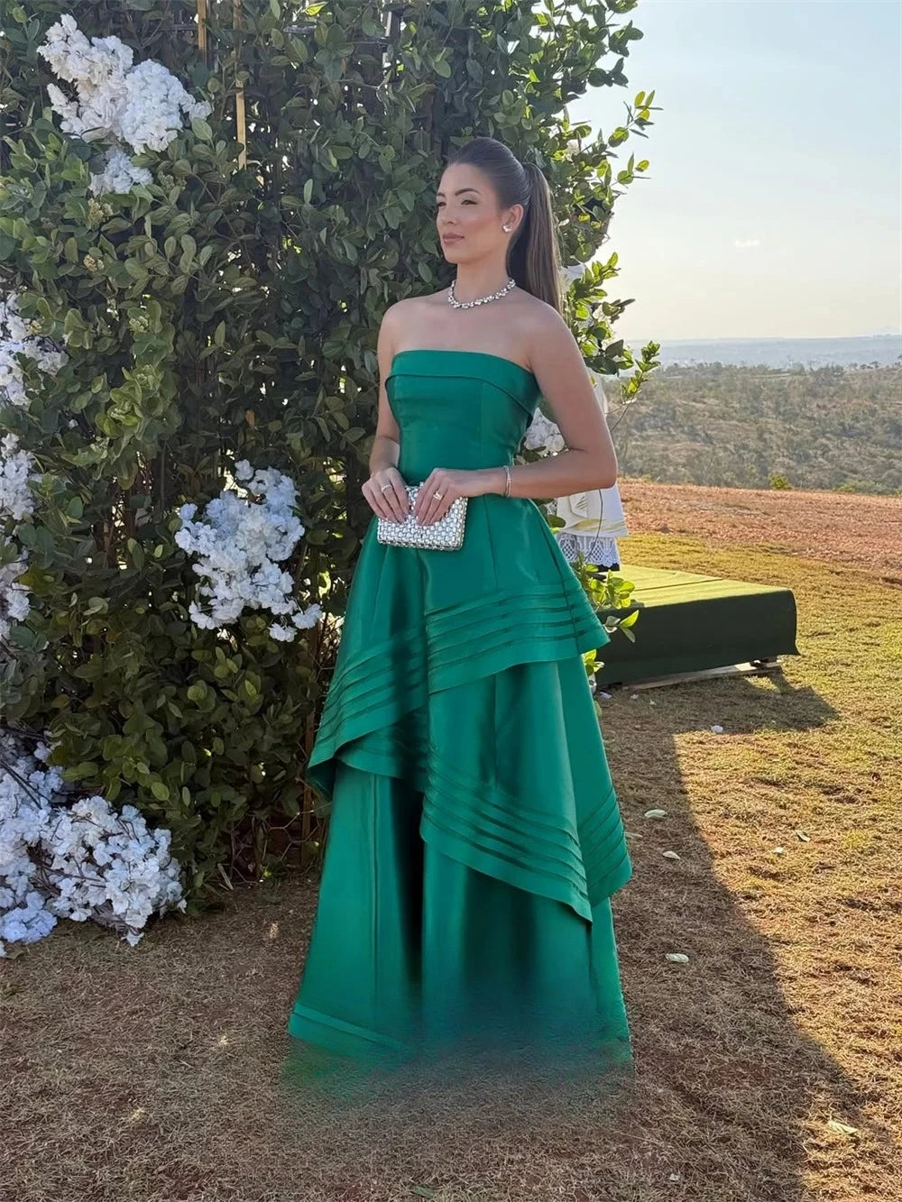 Green Women Evening Dress Strapless Draped A-Line Elegant Prom Dress Customized Satin Party Gown for Special Occasion
