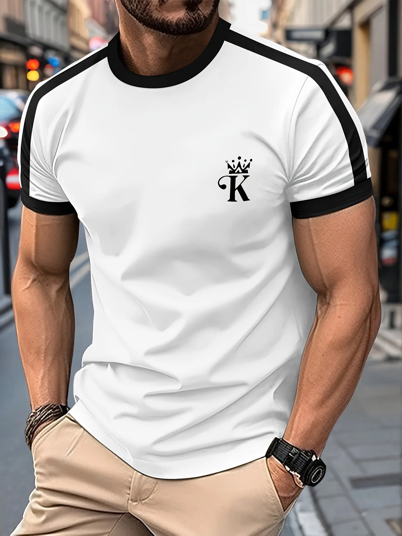 Camiseta Masculina Preta e Dourada com Estampa "King" - Luxo e Personalidade