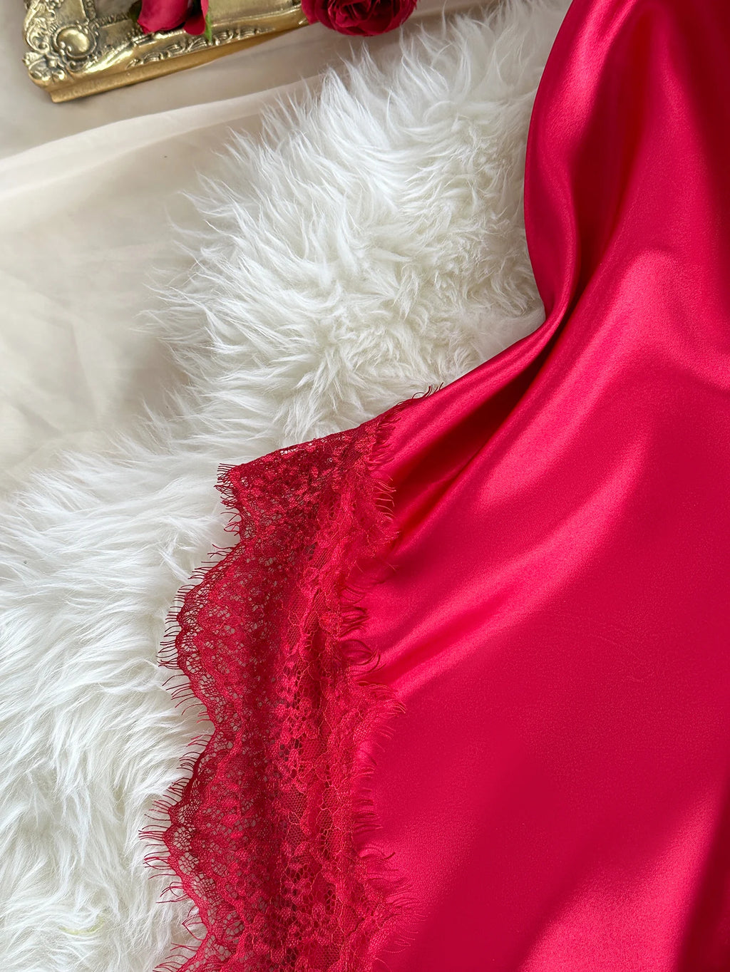 Pijama Feminino de Renda com Camisola Longa e Confortável