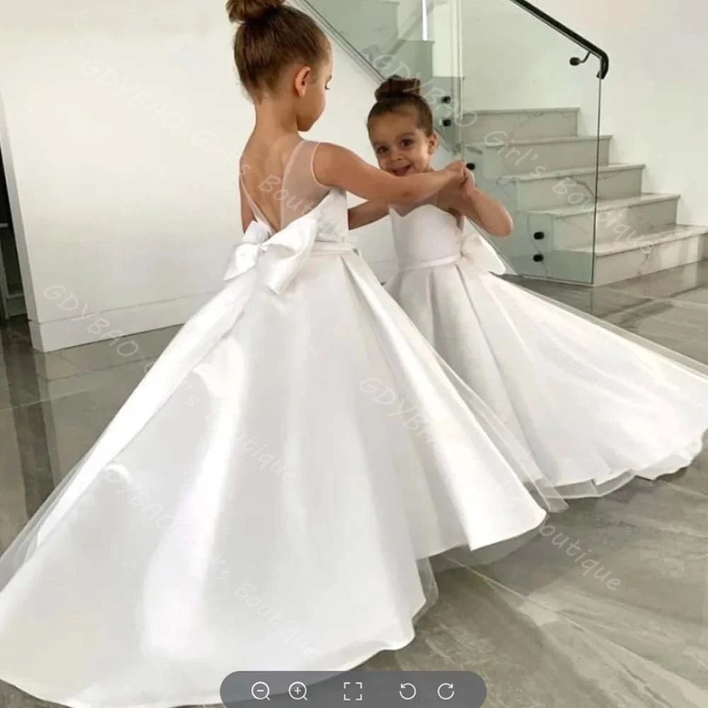 White Flower Girl Dress for Wedding Sheer Neck Open Back First Communion Dress Kids Custom Pageant Party Gown With Bow Sashes