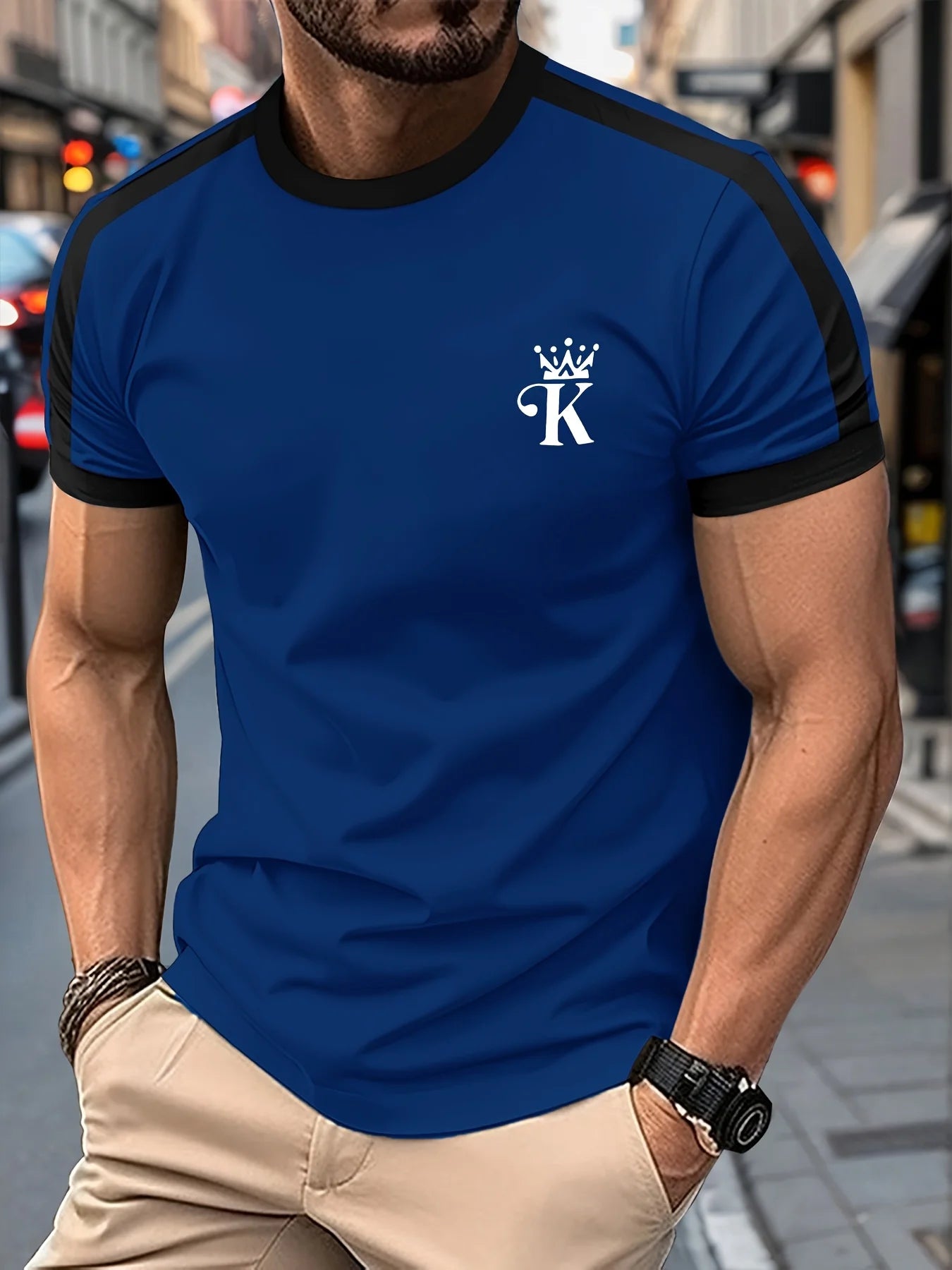 Camiseta Masculina Preta e Dourada com Estampa "King" - Luxo e Personalidade