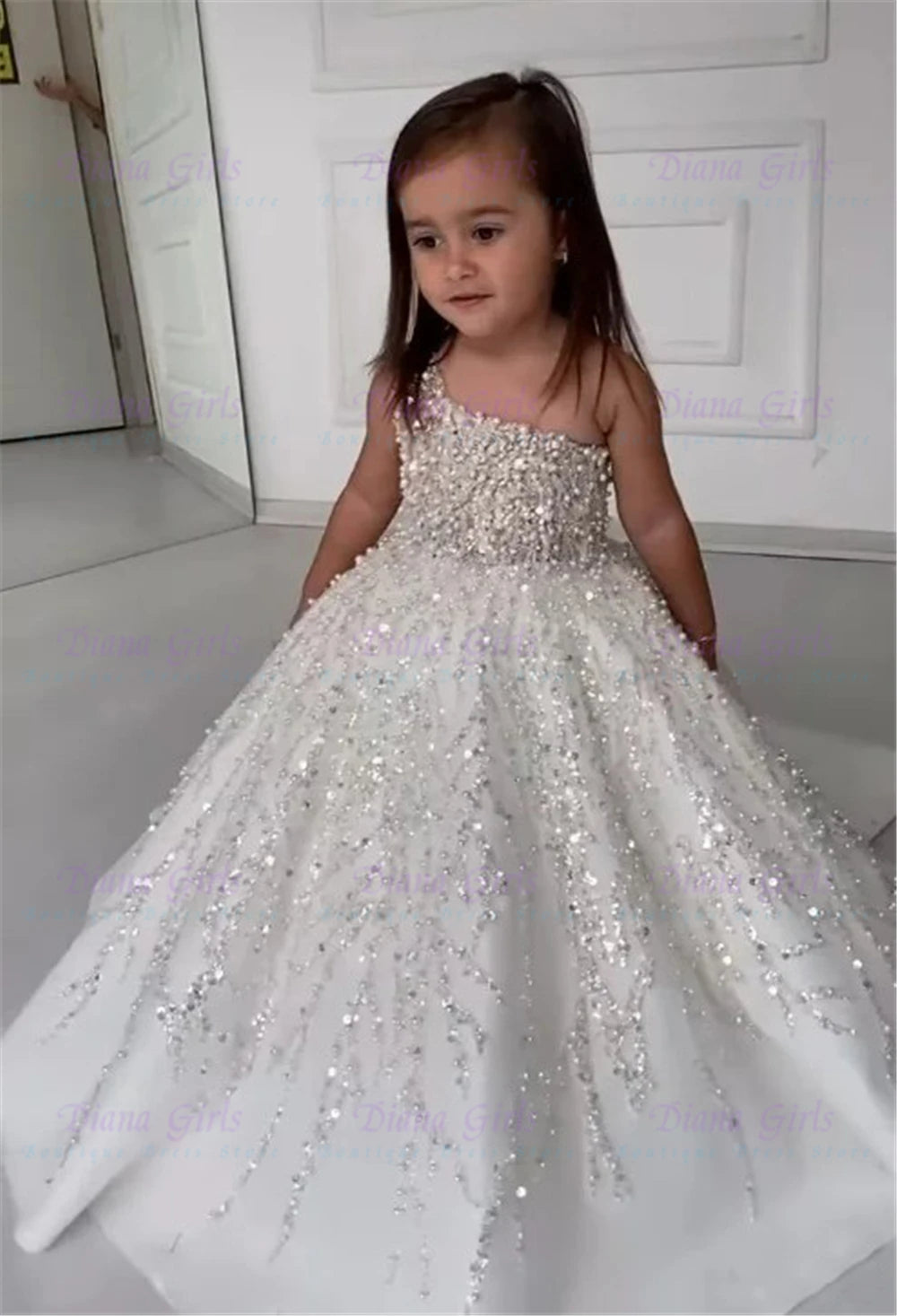 Quality Gorgeous Pearl Sequins Satin FLuffy Flower Girl Dress Exquisite Applique For Wedding Birthday Party Evening Ball Gowns