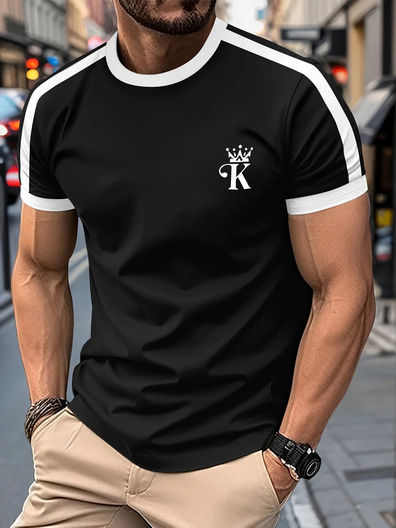 Camiseta Masculina Preta e Dourada com Estampa "King" - Luxo e Personalidade