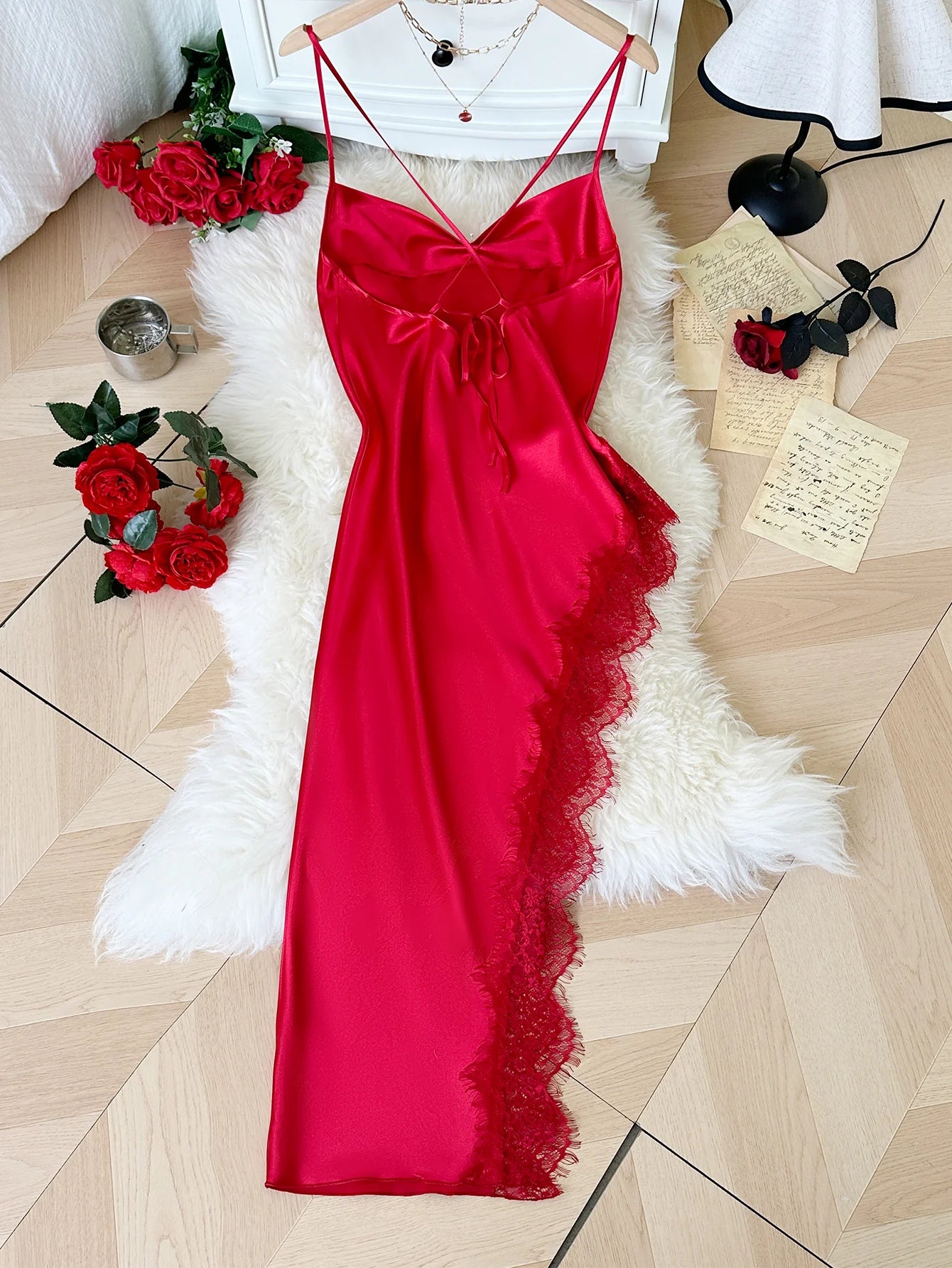 Pijama Feminino de Renda com Camisola Longa e Confortável