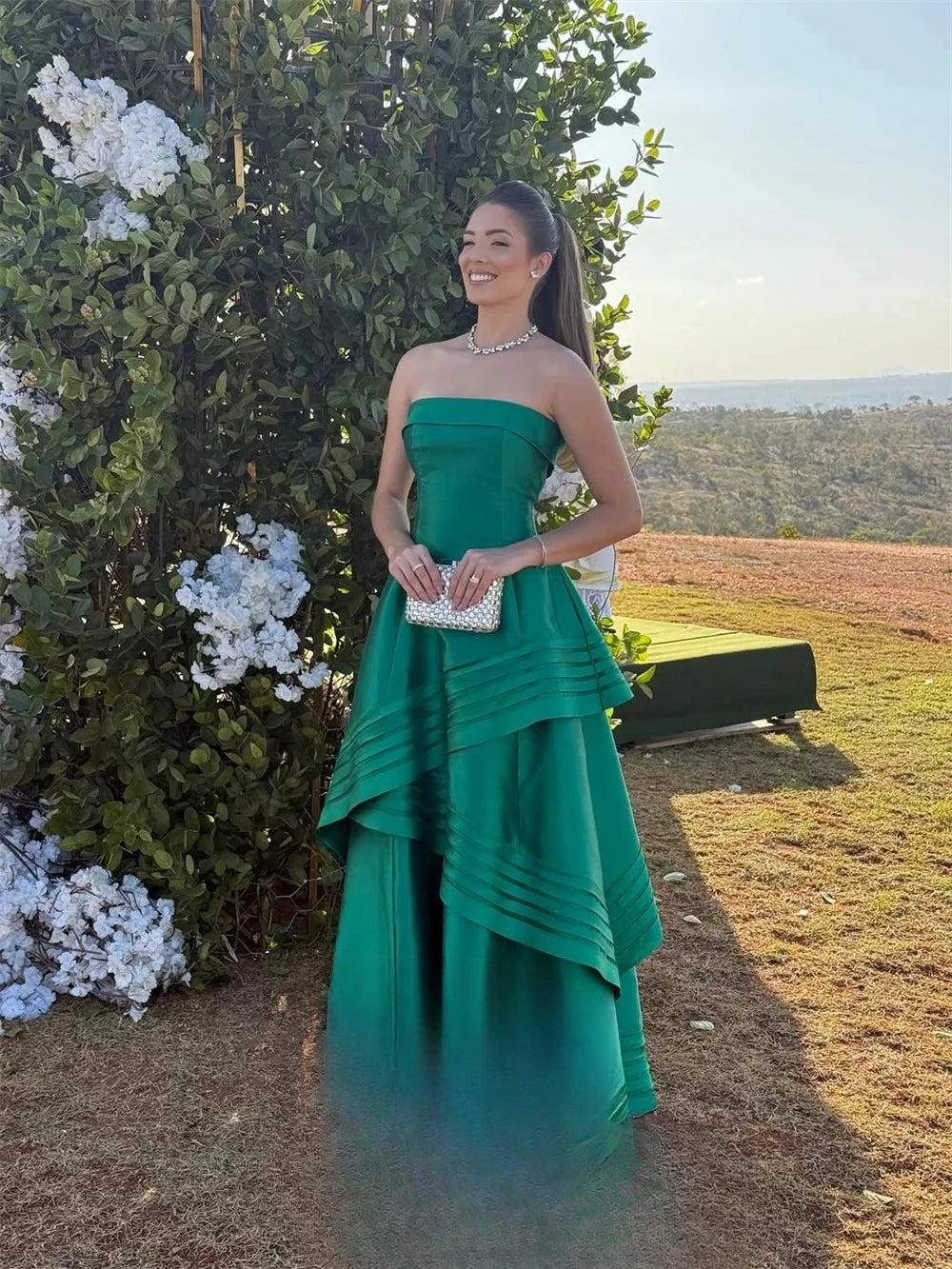 Green Women Evening Dress Strapless Draped A-Line Elegant Prom Dress Customized Satin Party Gown for Special Occasion